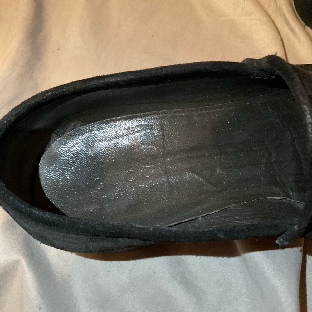Mens Gucci suede loafers - Picture 4 of 4
